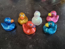 Load image into Gallery viewer, Mini Glitter Ducks Set Of 6 In Bright Colours Fun Party Bag Gifts Games Bath Time Toys