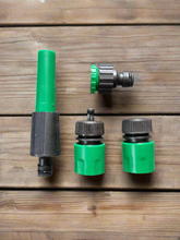 Load image into Gallery viewer, Hose Connector Set Containing Spray Nozzle And Tap Adaptor
