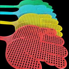 Load image into Gallery viewer, 4 Pack Fly Bug Or Insect Swatters, Square Mesh Long Handle Swatters
