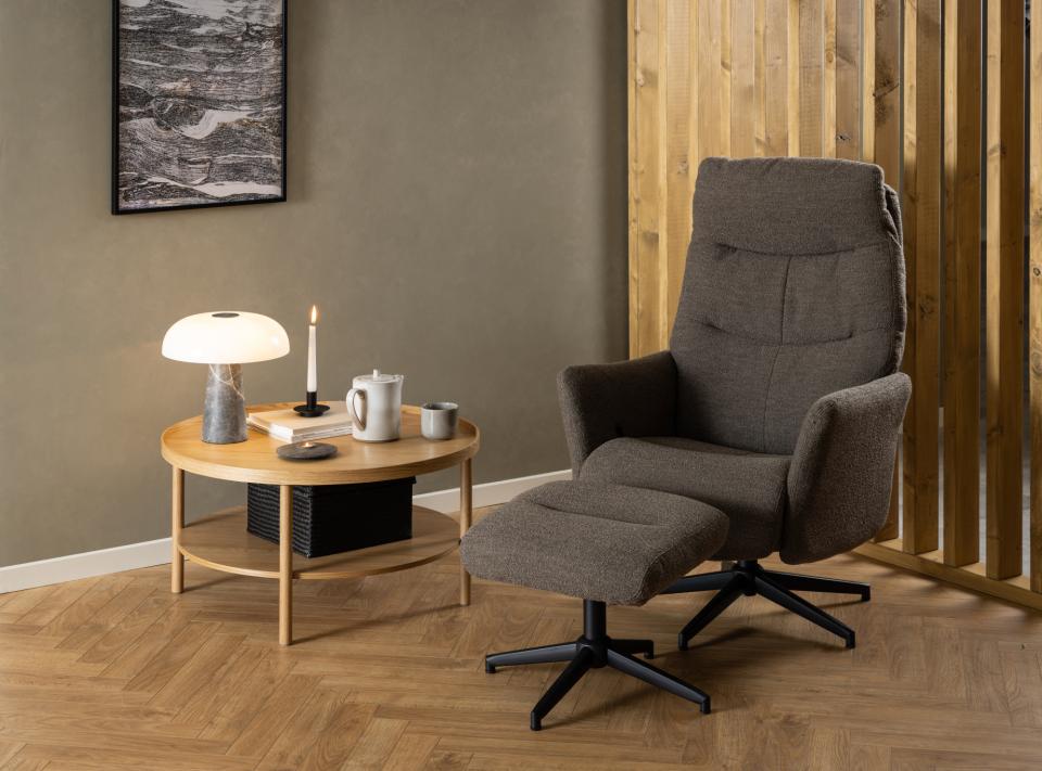 Banbury Round Oak Coffee Table Spacious 80cm With Shelf