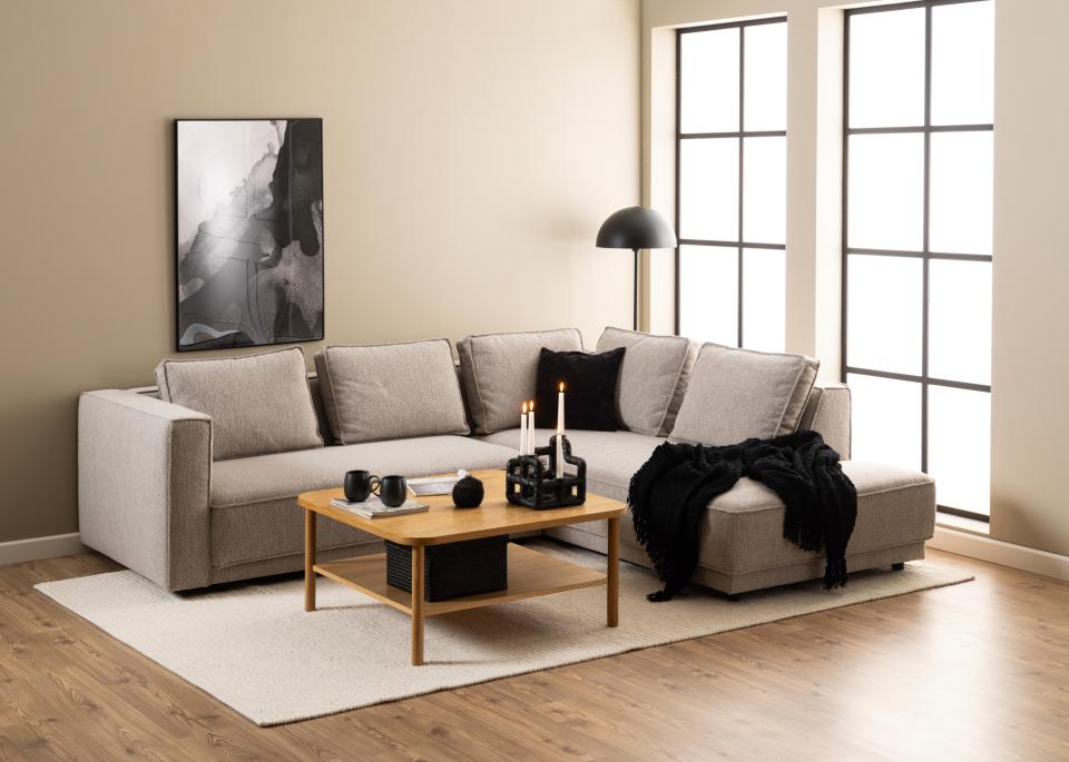 Banbury Square Oak Coffee Table Spacious 90cm With Shelf