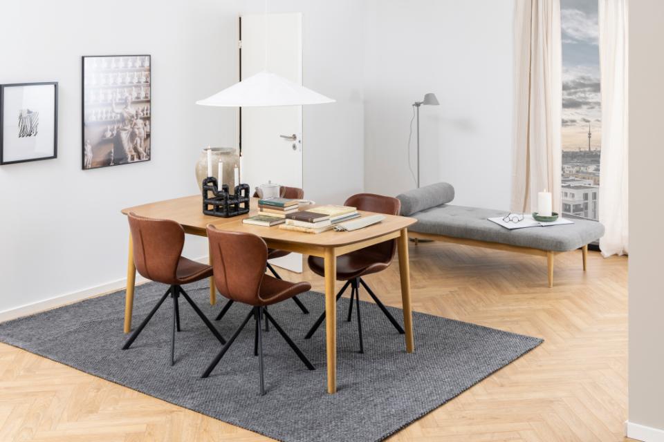 Montreux Extendable Large Rectangle Oak Dining Table 180/219cm Extending Top