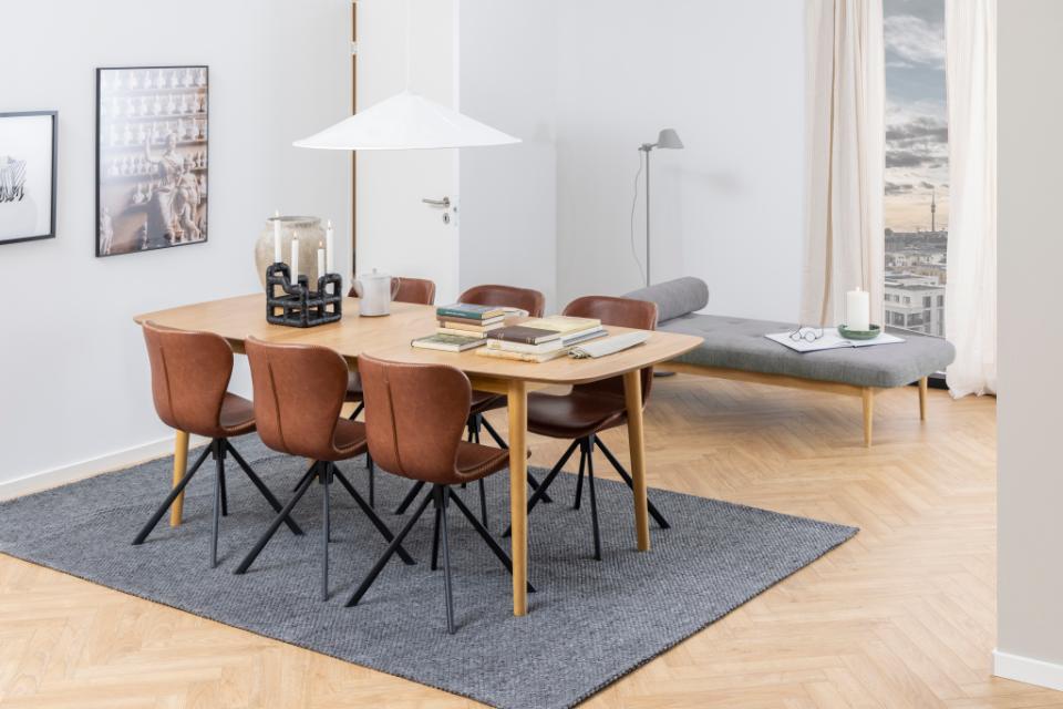 Montreux Extendable Large Rectangle Oak Dining Table 180/219cm Extending Top