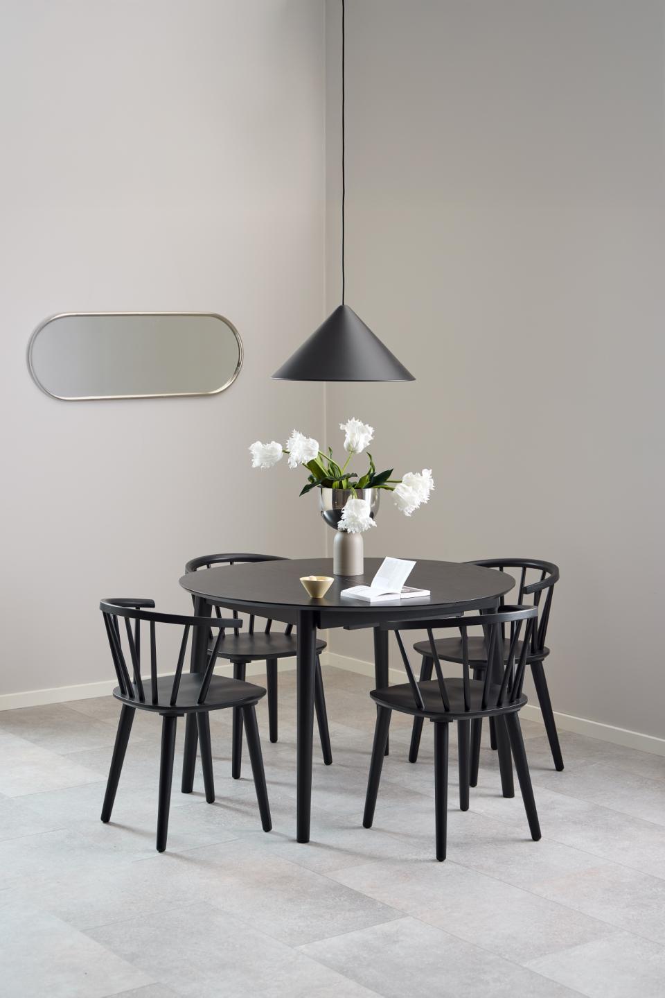 Montreux Round Extendable Black Oak Dining Table 115/154cm Extending Top