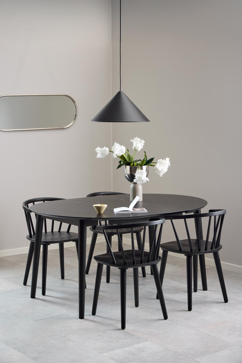 Montreux Round Extendable Black Oak Dining Table 115/154cm Extending Top