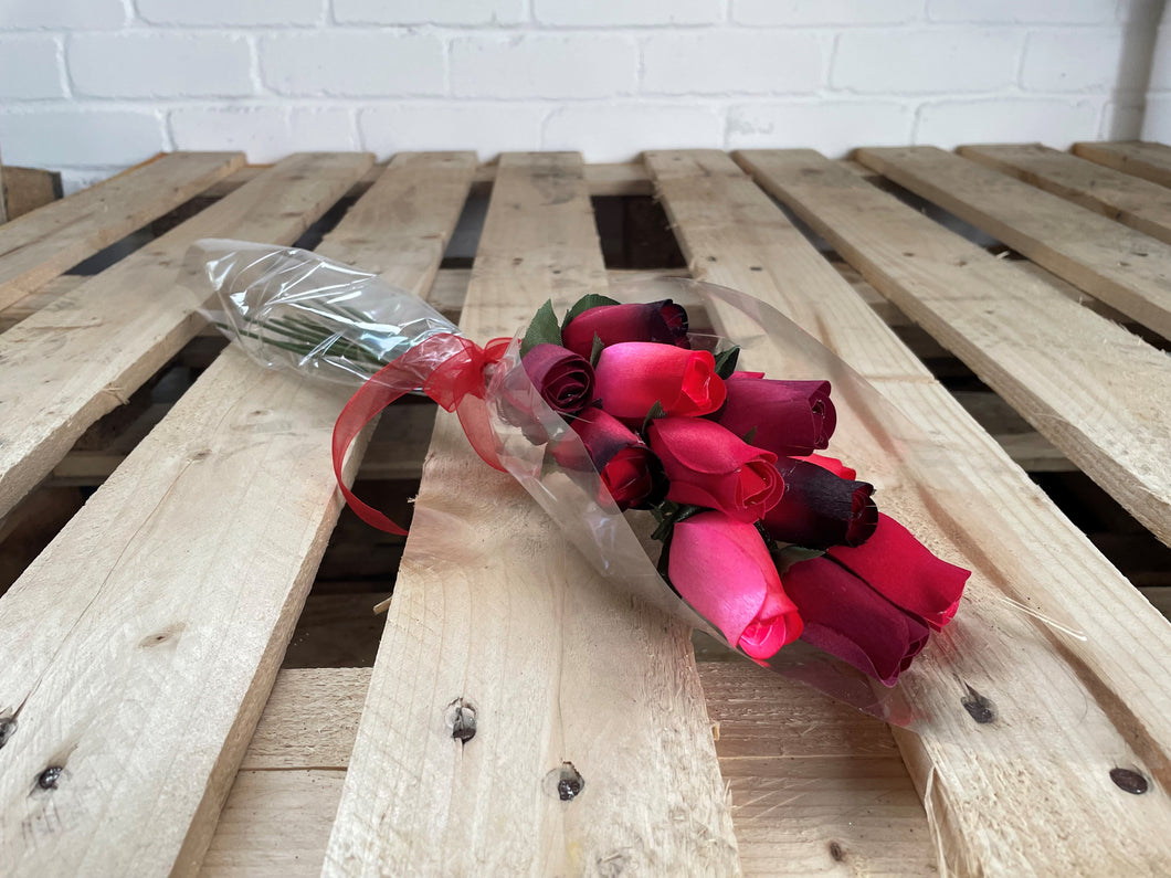 Bouquet of 12 Mixed Red Wooden Roses - Valentines